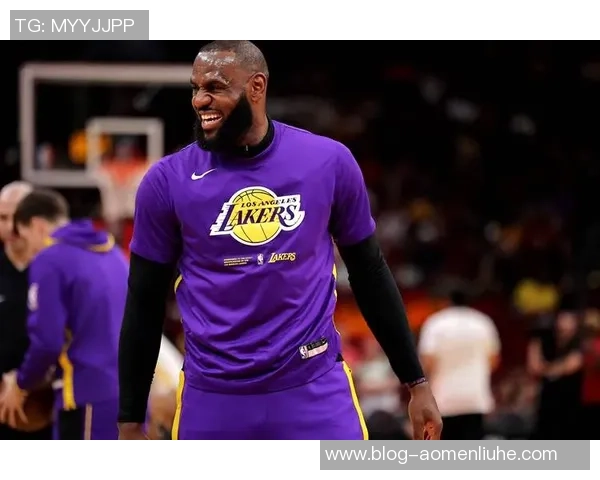 勒布朗詹姆斯:篮球巨星的传奇之路与未来展望 勒布朗詹姆斯:篮球巨星的传奇之路与未来展望